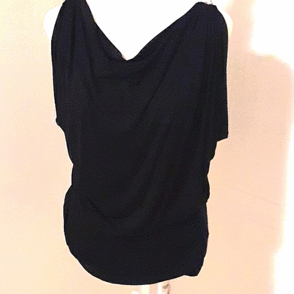 Chained ruched top in black